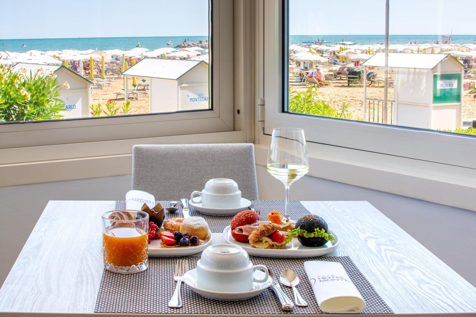 Hotel Montecarlo 3 Stelle Superior Каорле Экстерьер фото