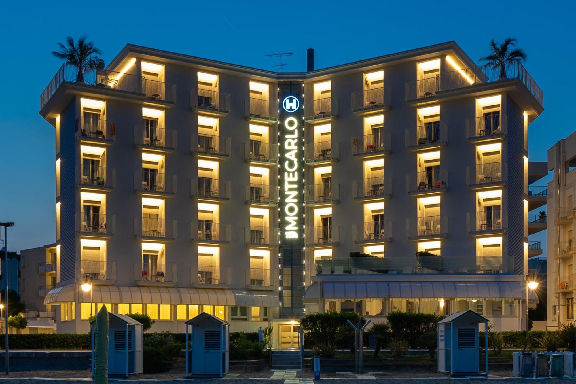 Hotel Montecarlo 3 Stelle Superior Каорле Экстерьер фото